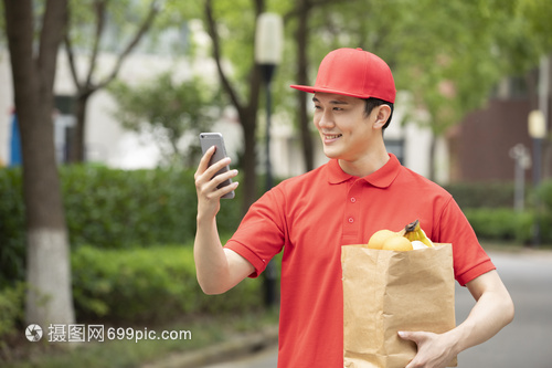 從“打電話配送”到“裝卸服務” 快遞小哥的角色蛻變與價值延伸